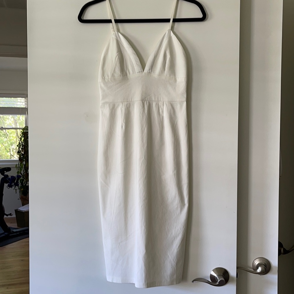 White bodycon dress